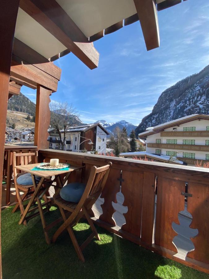 Calore Di Una Casa Di Montagna Campitello di Fassa Bagian luar foto